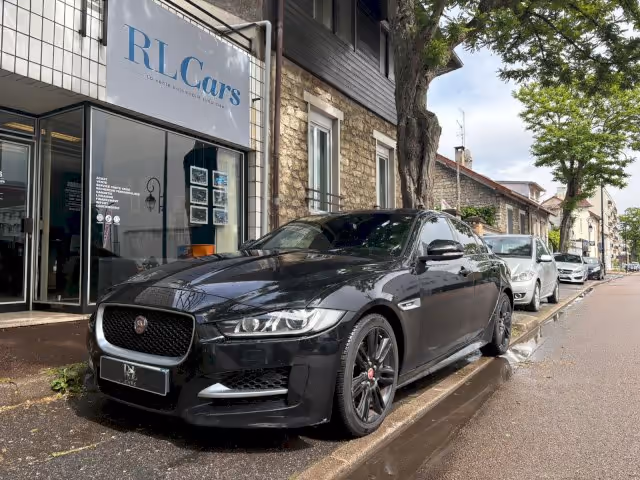 Jaguar Xe 2.0 240ch R-Sport BVA8